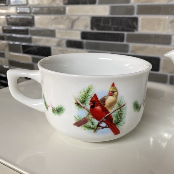 Christmas Holiday Winter Theme Cardinals Tea Set Tea Pot & Cup - Picture 5 of 10